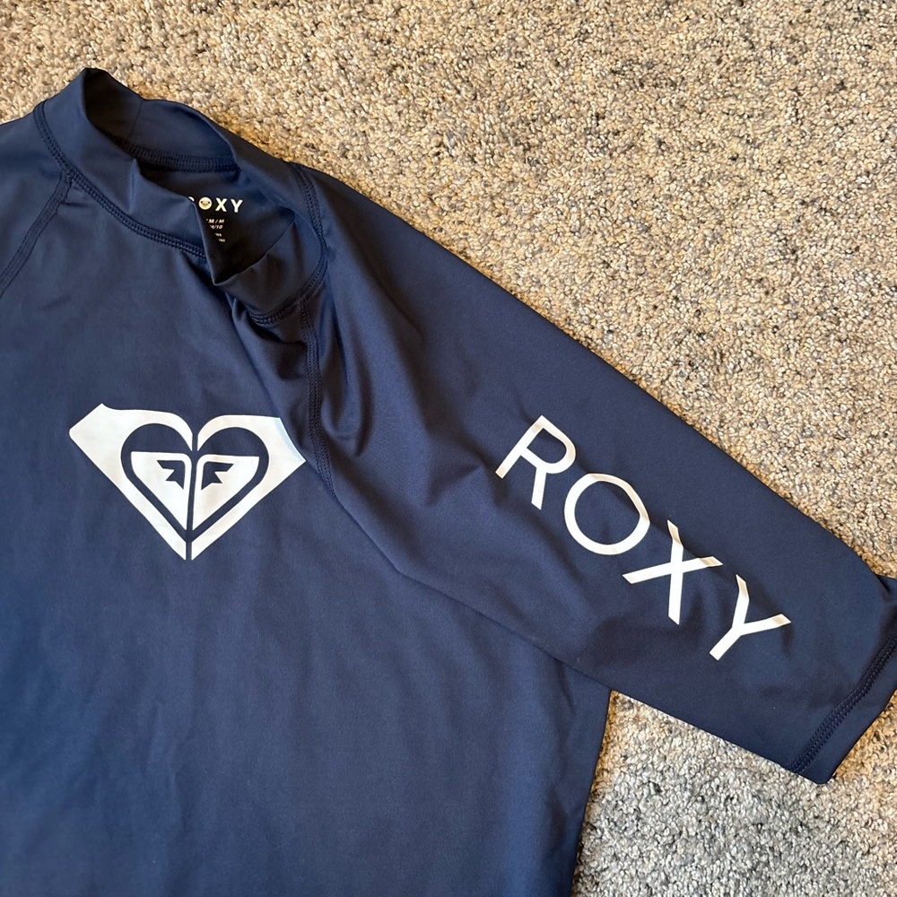 NWOT Roxy Rash Guard UPF 50+ (M) - Picture 3 of 5